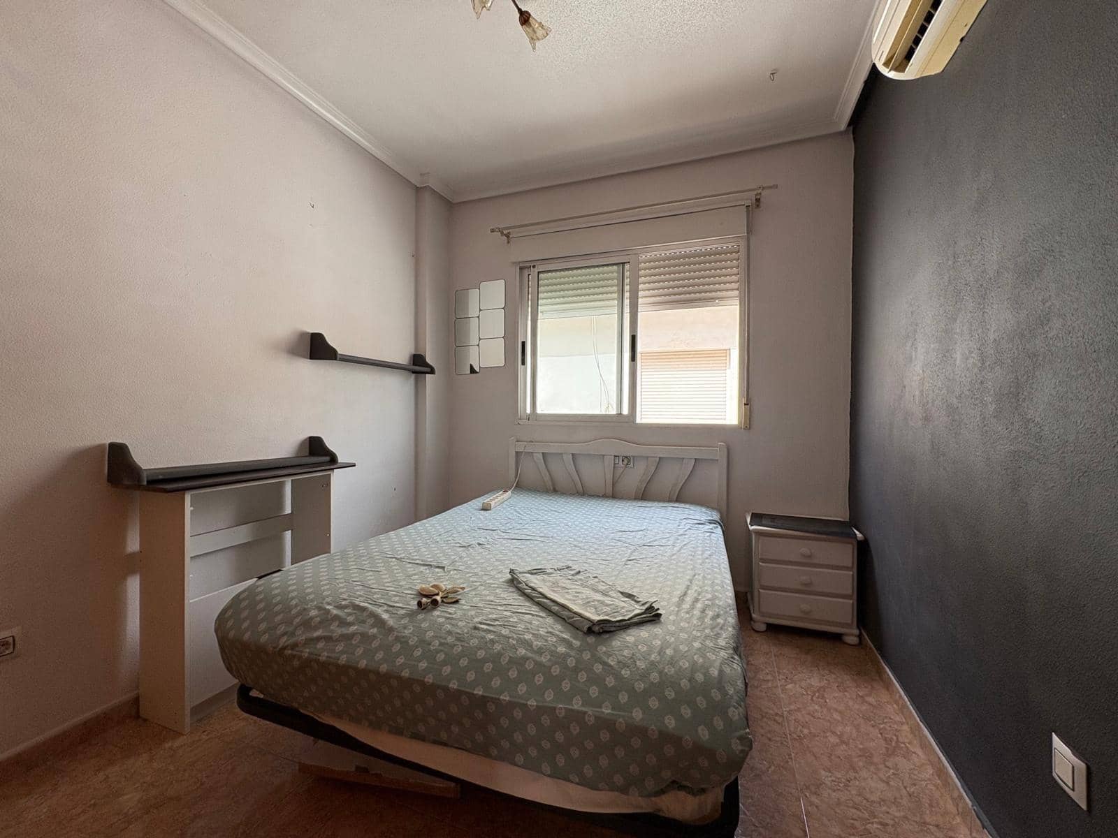 3 soveværelse Bungalow til leje i Los Palacios med garage - € 800 (Ref: 8053424)
