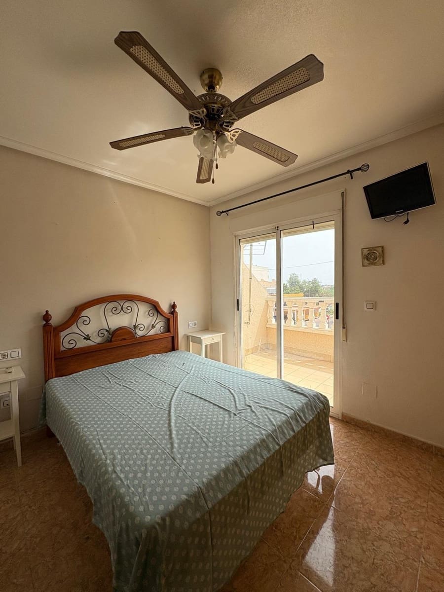 3 soveværelse Bungalow til leje i Los Palacios med garage - € 800 (Ref: 8053424)
