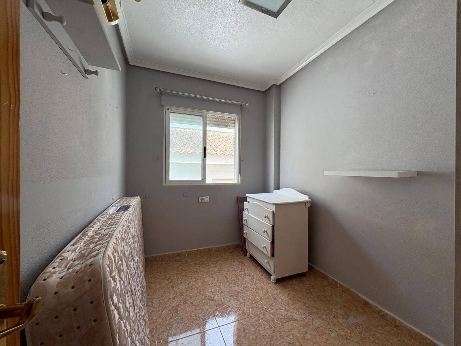 3 soveværelse Bungalow til leje i Los Palacios med garage - € 800 (Ref: 8053424)