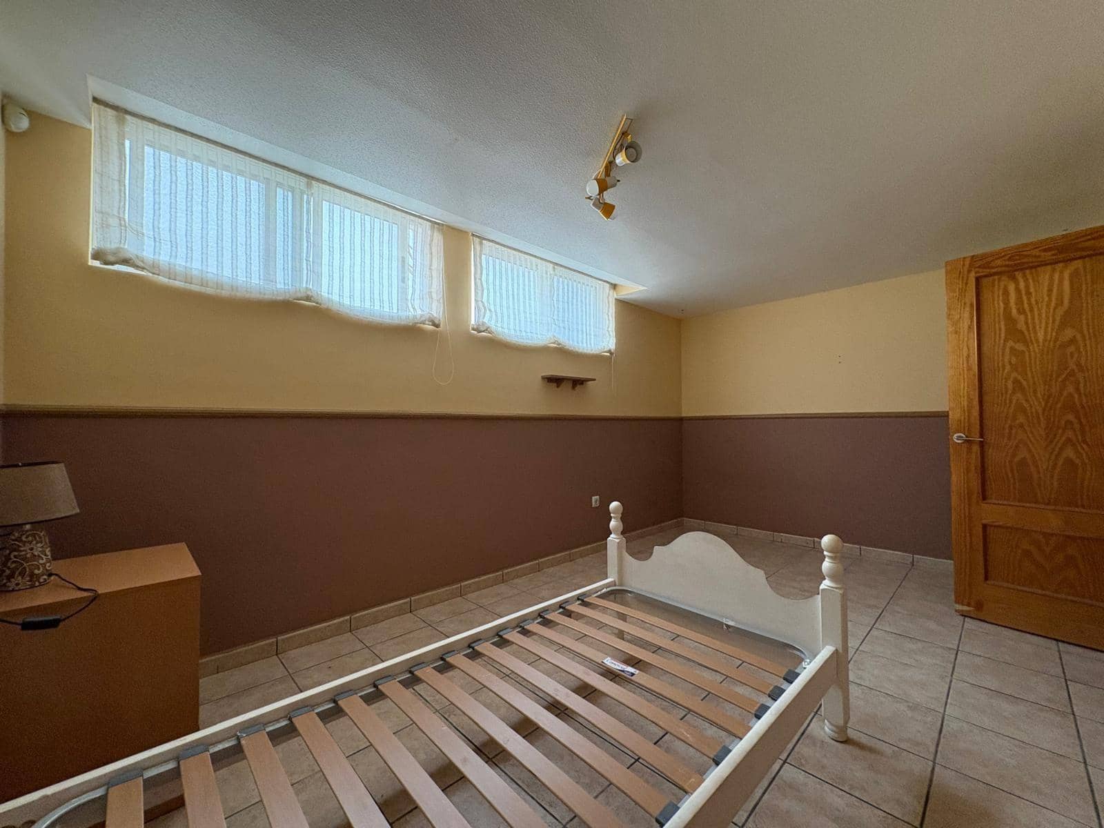 3 soveværelse Bungalow til leje i Los Palacios med garage - € 800 (Ref: 8053424)