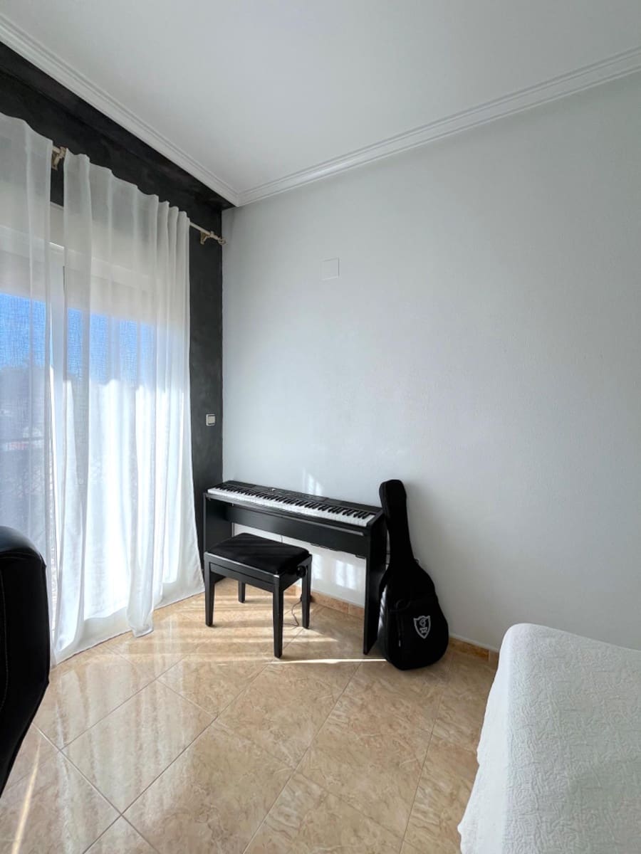 3 bedroom Flat for sale in Rojales with garage - € 169,900 (Ref: 8597477)