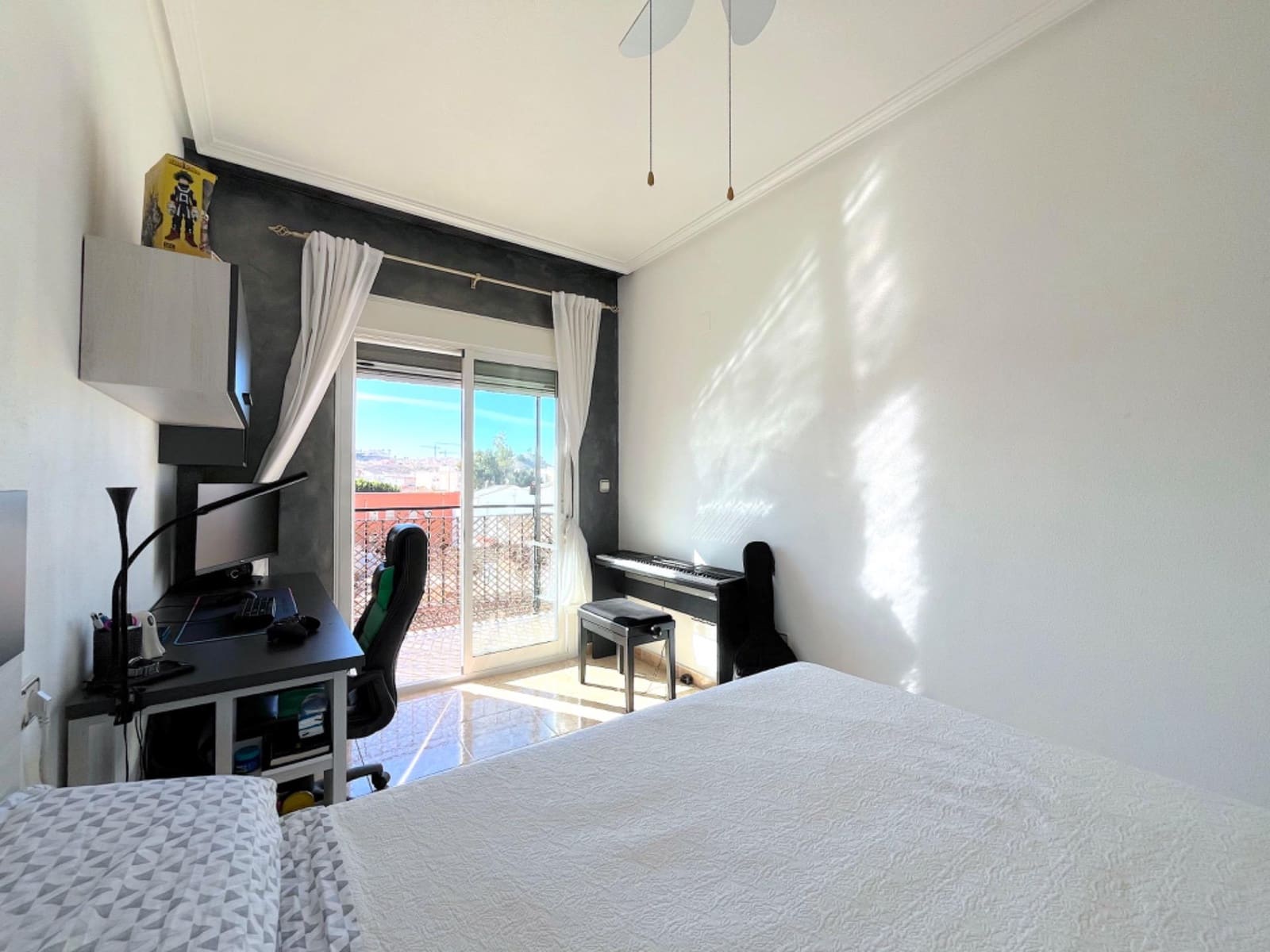 3 bedroom Flat for sale in Rojales with garage - € 169,900 (Ref: 8597477)