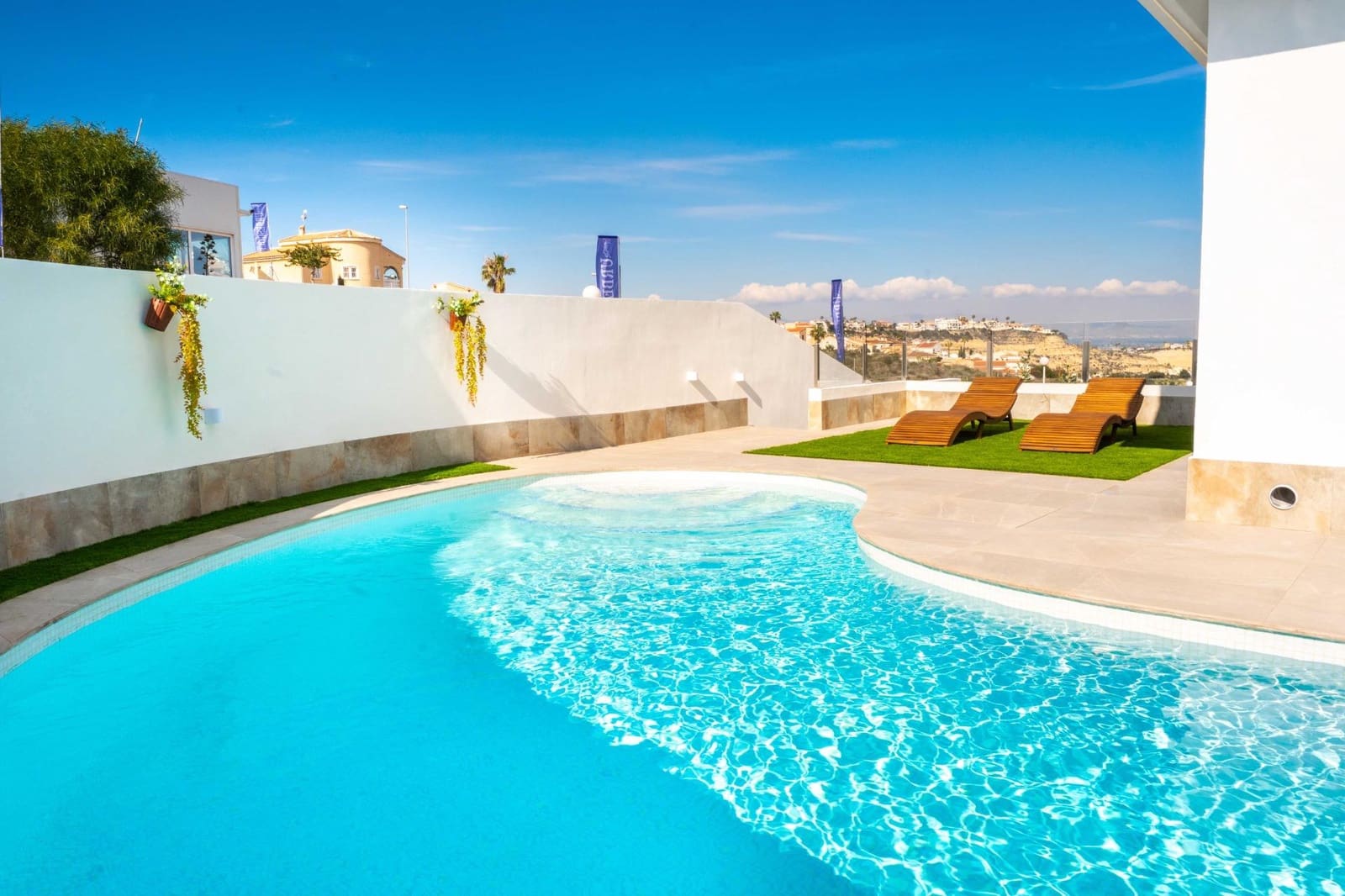 Chalet de 5 habitaciones en Ciudad Quesada en venta con piscina - 556.000 € (Ref: 8781707)