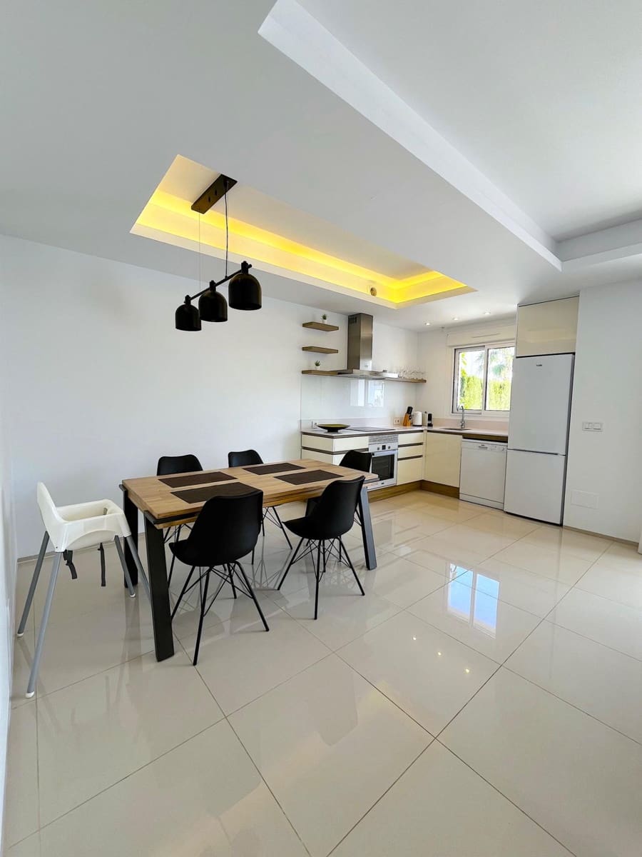 3 soverom Bungalow til salgs i Ciudad Quesada med svømmebasseng - € 344 900 (Ref: 8802095)