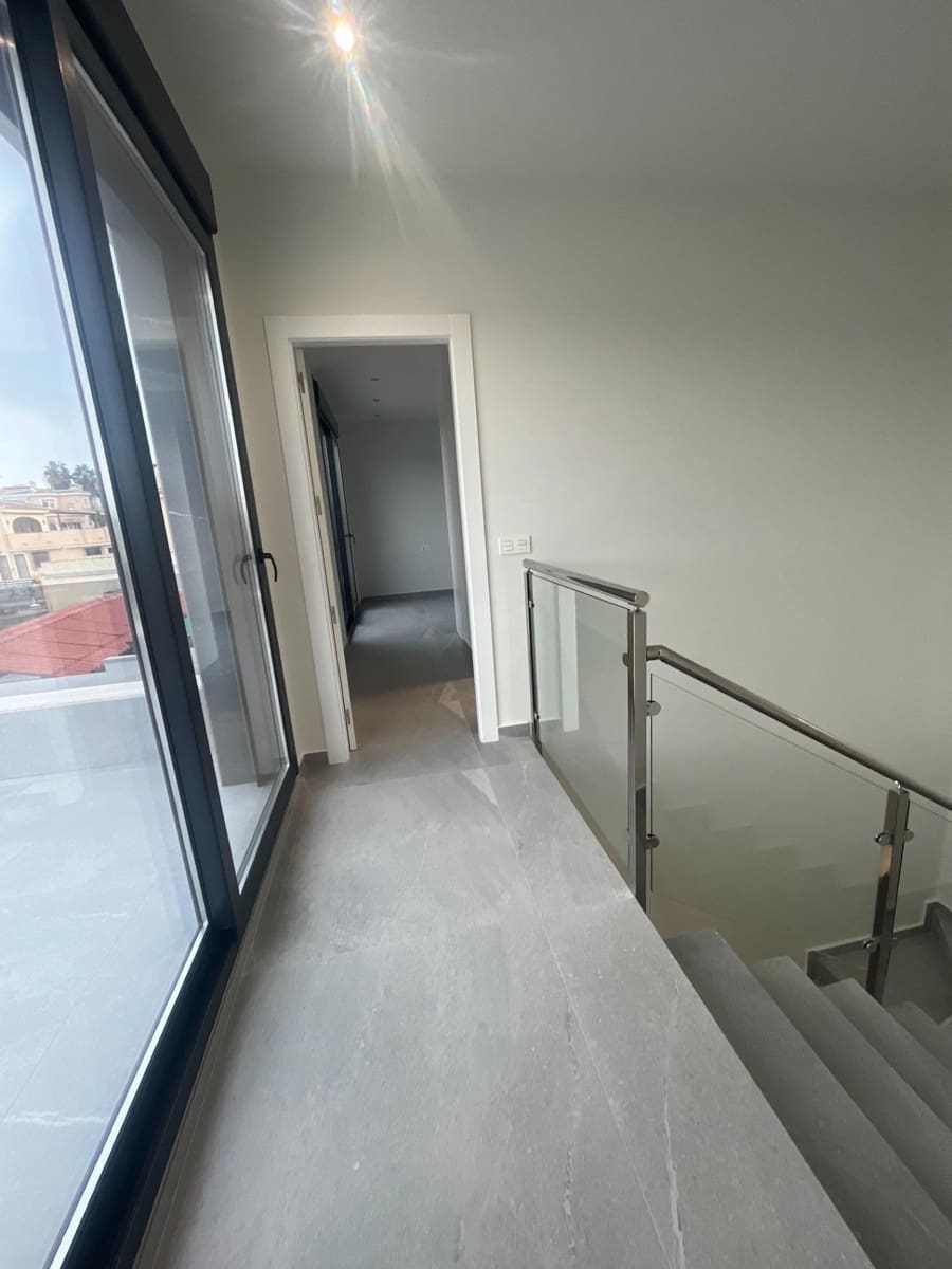 5 camera da letto Villa in vendita in Ciudad Quesada con piscina garage - 799.900 € (Rif: 8896917)