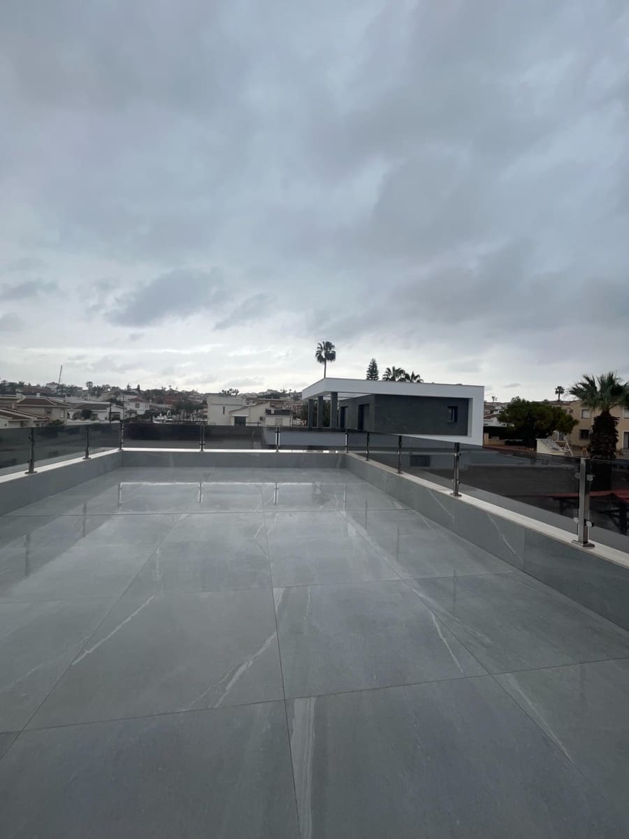 5 camera da letto Villa in vendita in Ciudad Quesada con piscina garage - 799.900 € (Rif: 8896917)