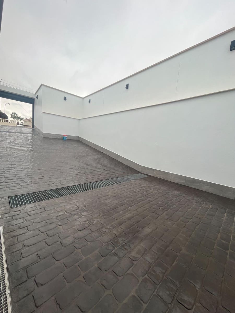 5 camera da letto Villa in vendita in Ciudad Quesada con piscina garage - 799.900 € (Rif: 8896917)