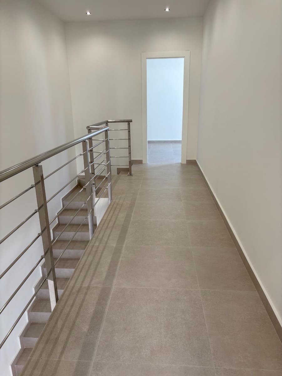 Chalet de 3 habitaciones en Heredades en venta con piscina - 359.900 € (Ref: 8900123)