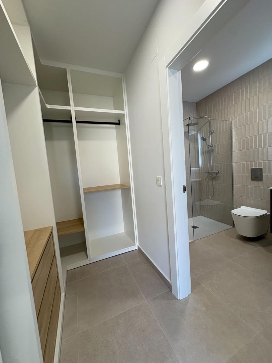 Chalet de 3 habitaciones en Heredades en venta con piscina - 359.900 € (Ref: 8900123)