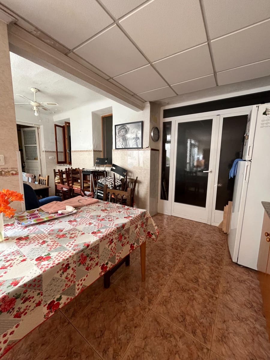 3 soverom Hus til salgs i Guardamar del Segura med garasje - € 193 500 (Ref: 8902158)