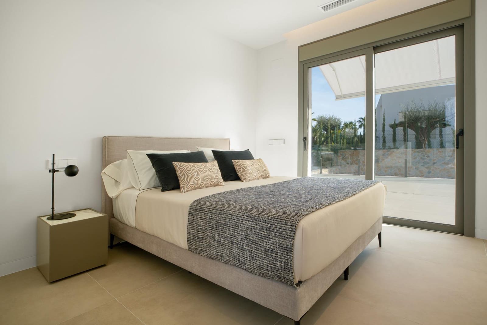 3 bedroom Villa for sale in Dehesa de Campoamor with pool - € 985,000 (Ref: 8961722)