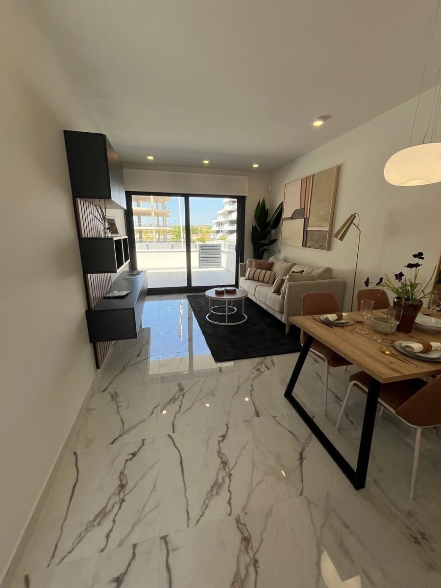 Apartamento de 2 habitaciones en San Miguel de Salinas en venta con piscina - 219.000 € (Ref: 9029672)