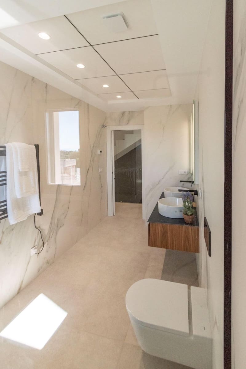 4 bedroom Villa for sale in Campoamor with pool garage - € 1,240,000 (Ref: 9126857)