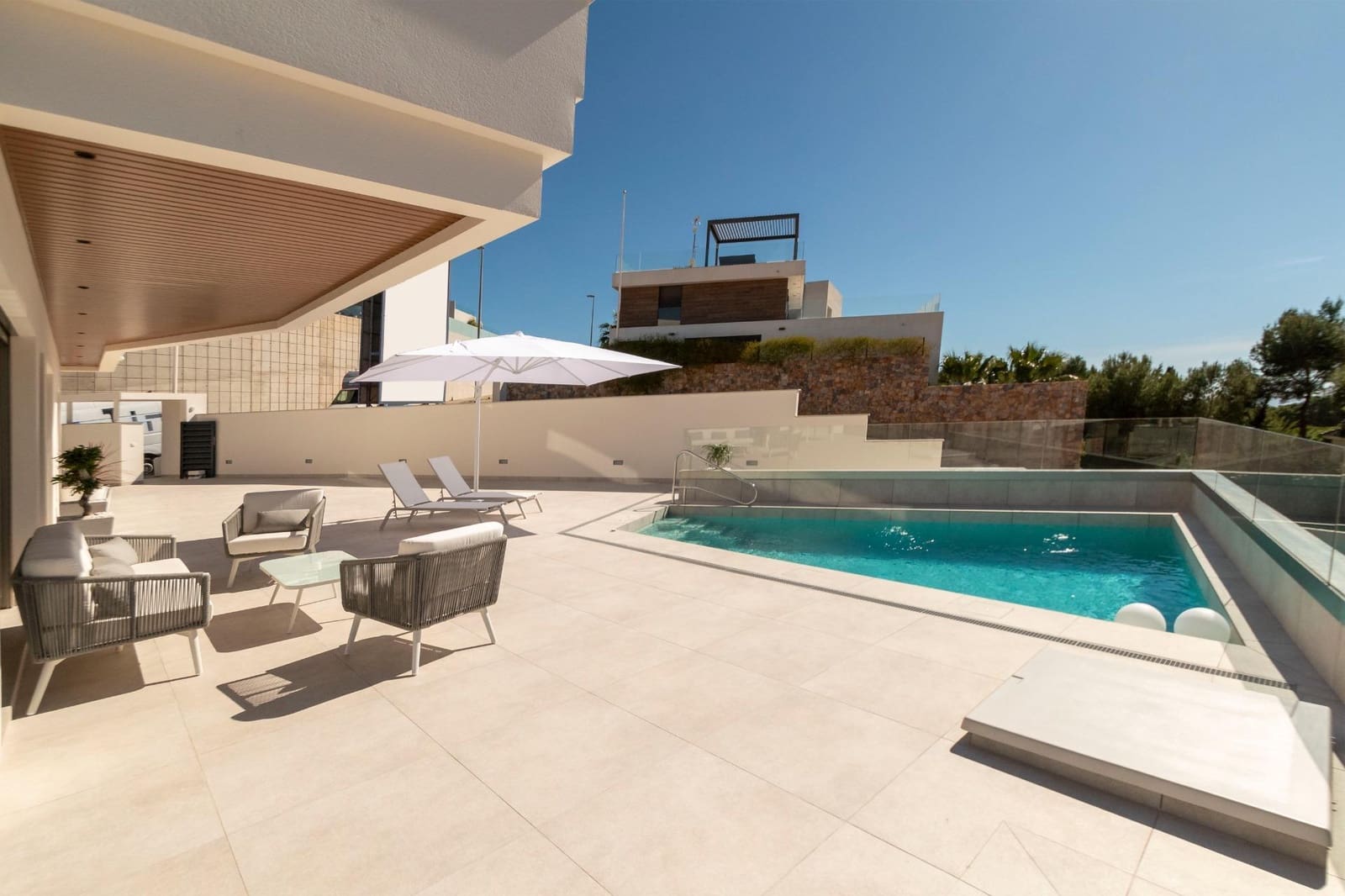 4 bedroom Villa for sale in Campoamor with pool garage - € 1,240,000 (Ref: 9126857)