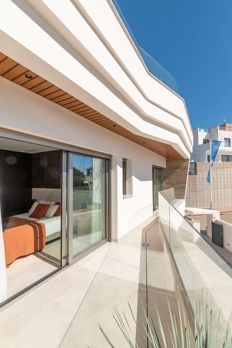 4 bedroom Villa for sale in Campoamor with pool garage - € 1,240,000 (Ref: 9126857)