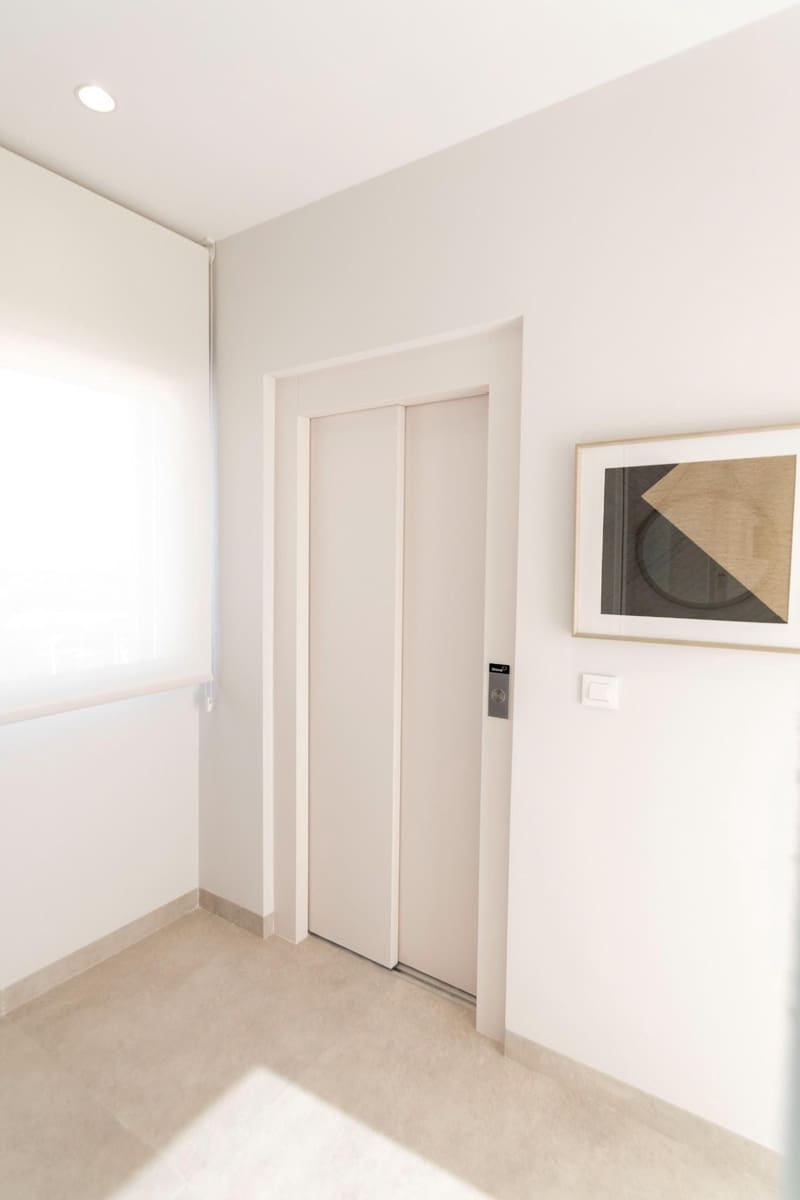 4 bedroom Villa for sale in Campoamor with pool garage - € 1,240,000 (Ref: 9126857)