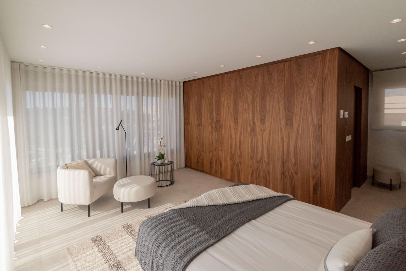 4 bedroom Villa for sale in Campoamor with pool garage - € 1,240,000 (Ref: 9126857)