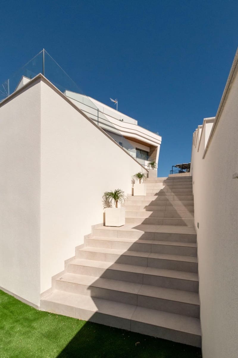 4 bedroom Villa for sale in Campoamor with pool garage - € 1,240,000 (Ref: 9126857)