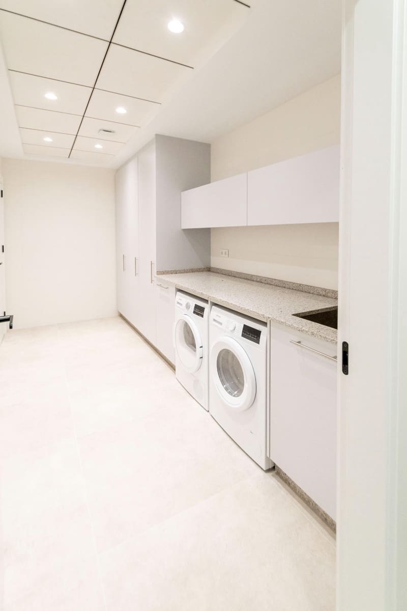 4 bedroom Villa for sale in Campoamor with pool garage - € 1,240,000 (Ref: 9126857)