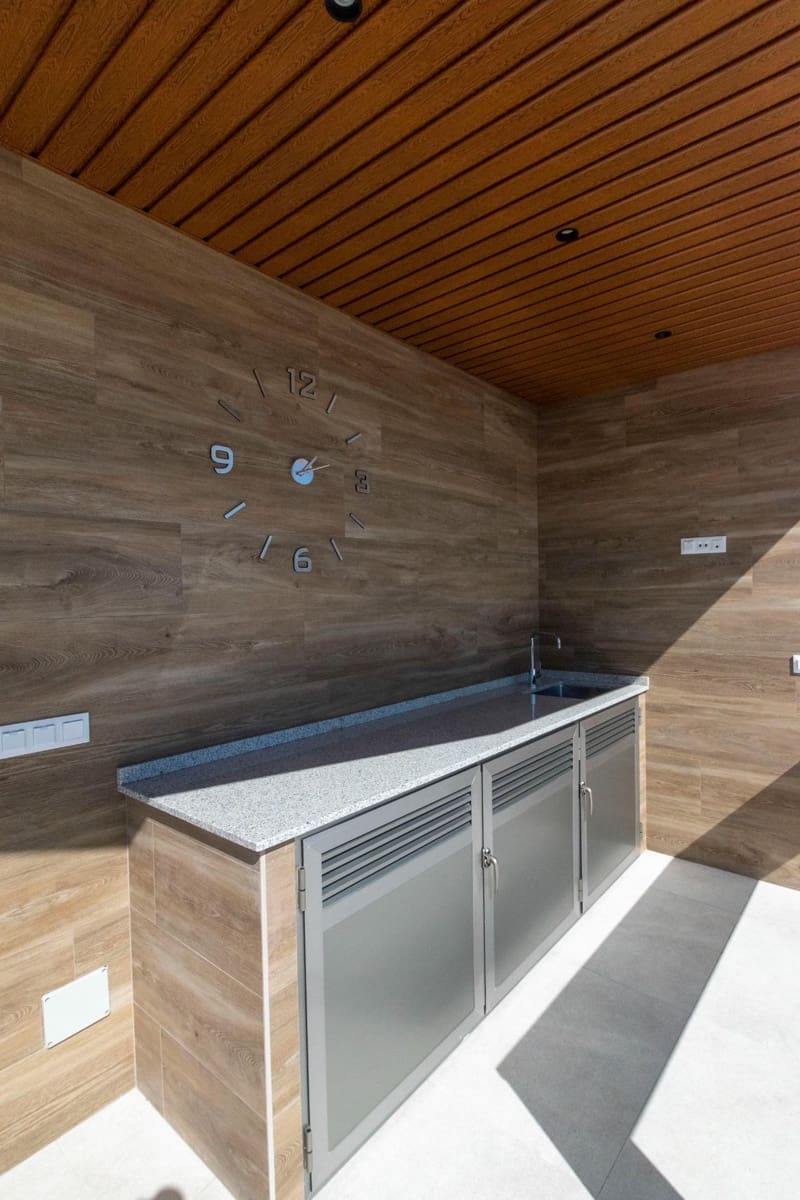 4 bedroom Villa for sale in Campoamor with pool garage - € 1,240,000 (Ref: 9126857)