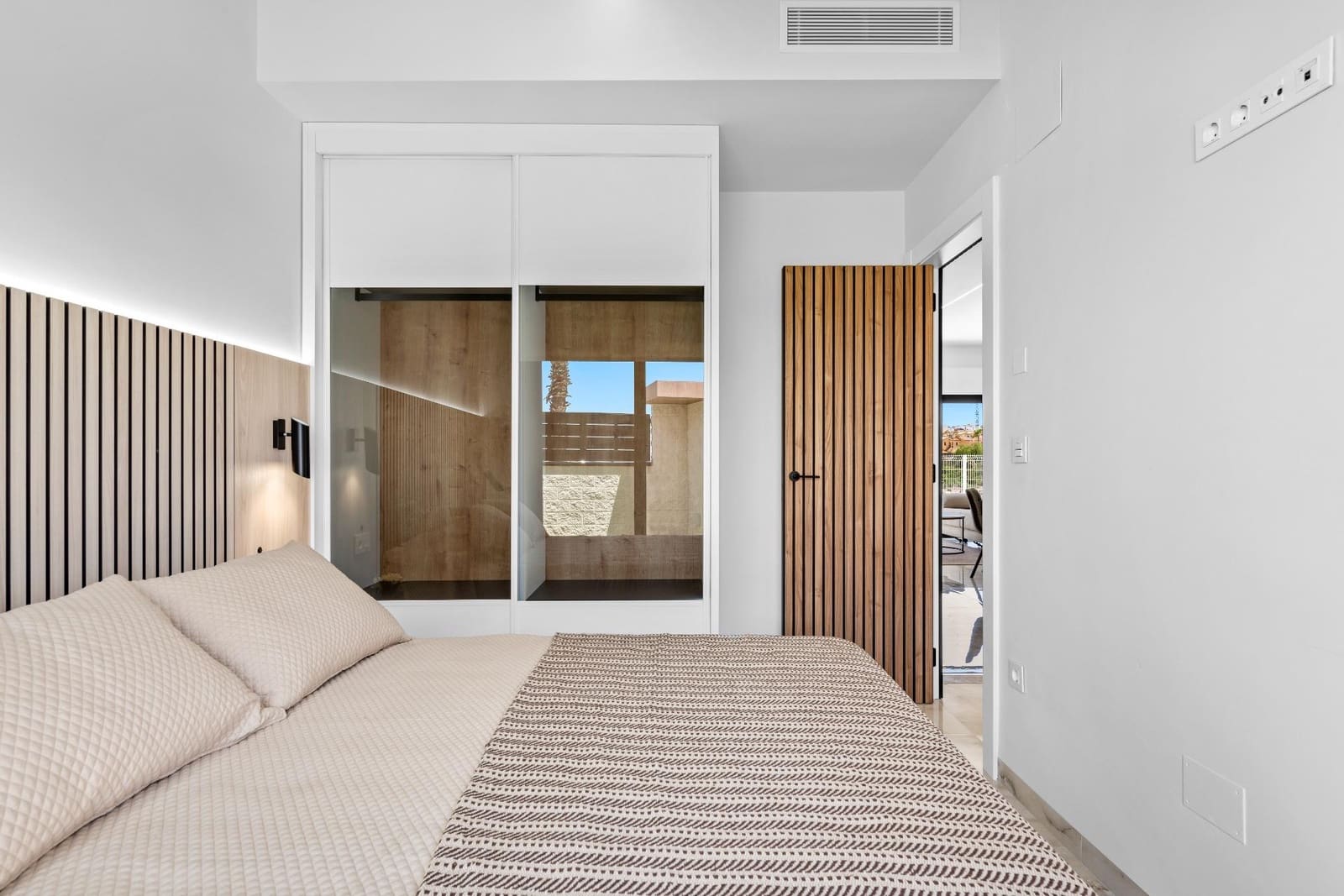 3 bedroom Villa for sale in Algorfa with pool - € 445,000 (Ref: 9147304)