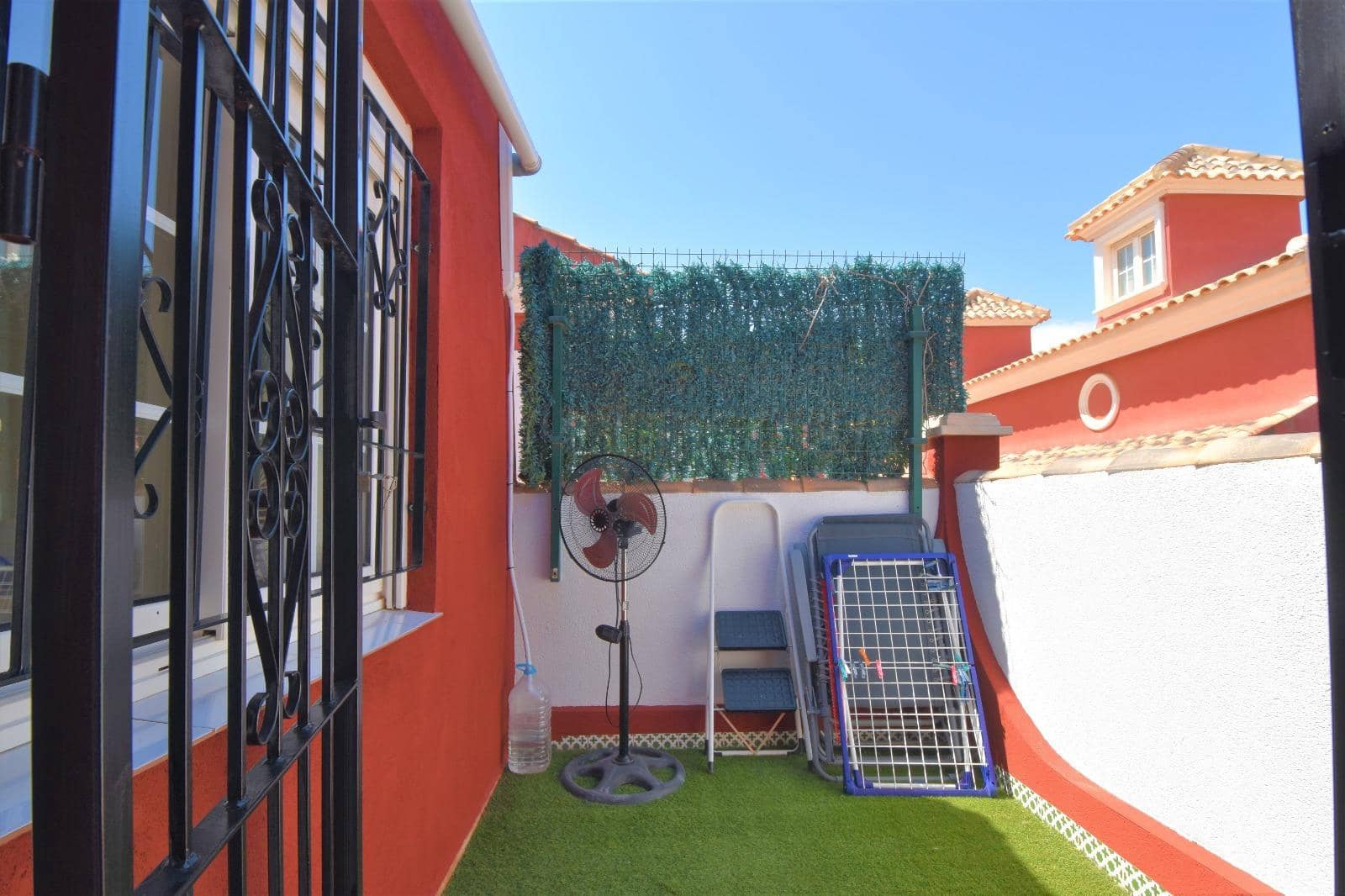 3 soveværelse Rækkehus til salg i Orihuela Costa med swimmingpool garage - € 239.000 (Ref: 9181143)