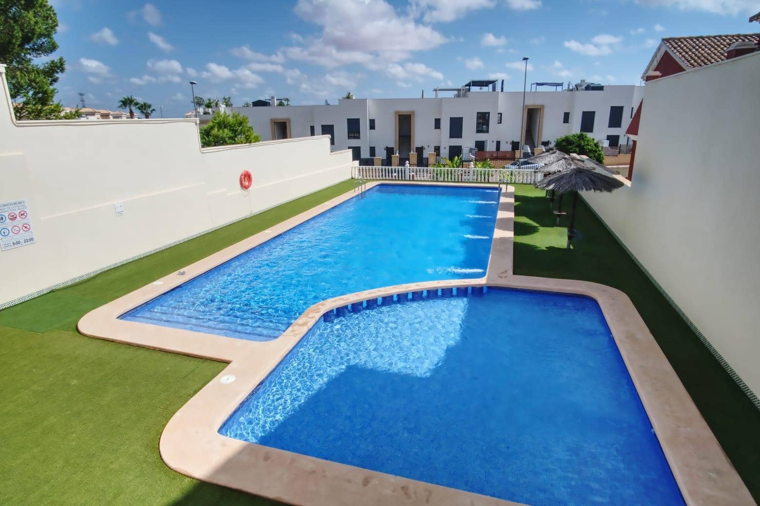 3 soveværelse Rækkehus til salg i Orihuela Costa med swimmingpool garage - € 239.000 (Ref: 9181143)