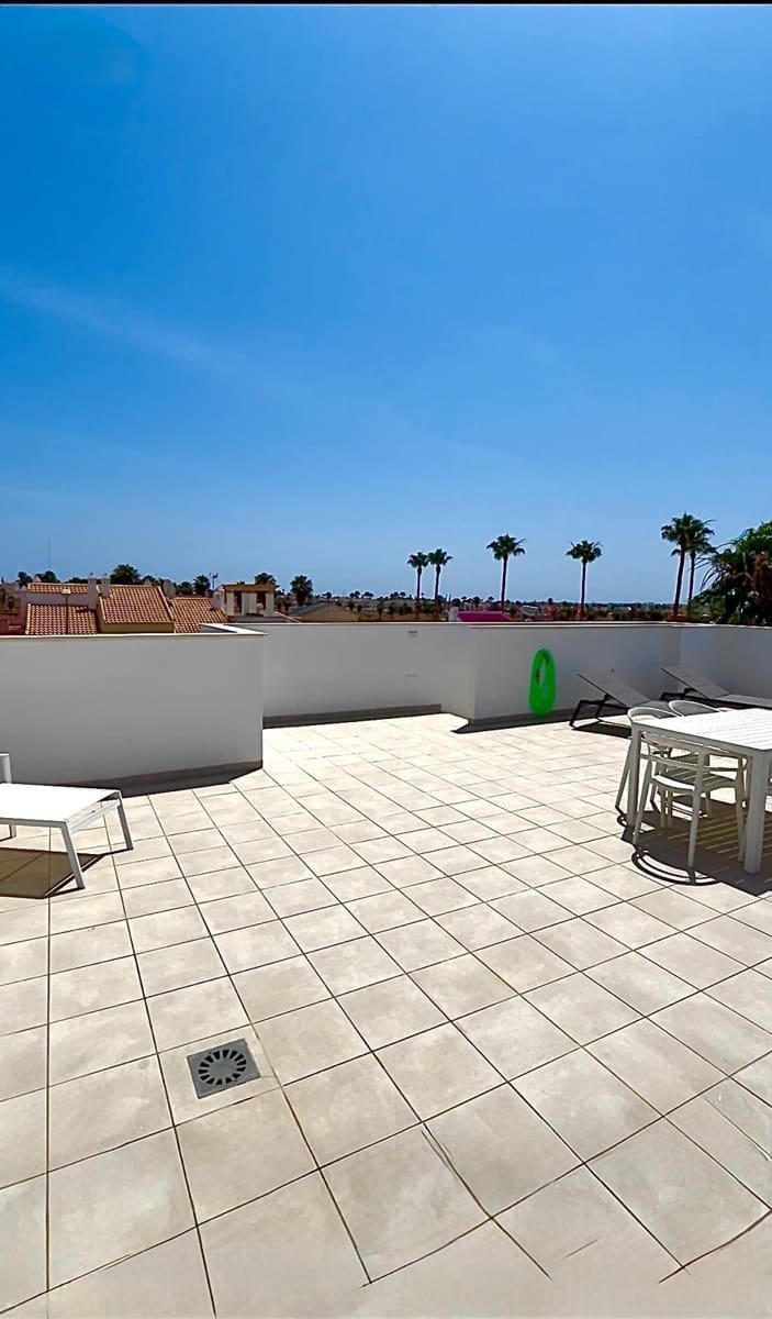 3 quarto Bungalow para venda em Ciudad Quesada com piscina - 345 000 € (Ref: 9303679)