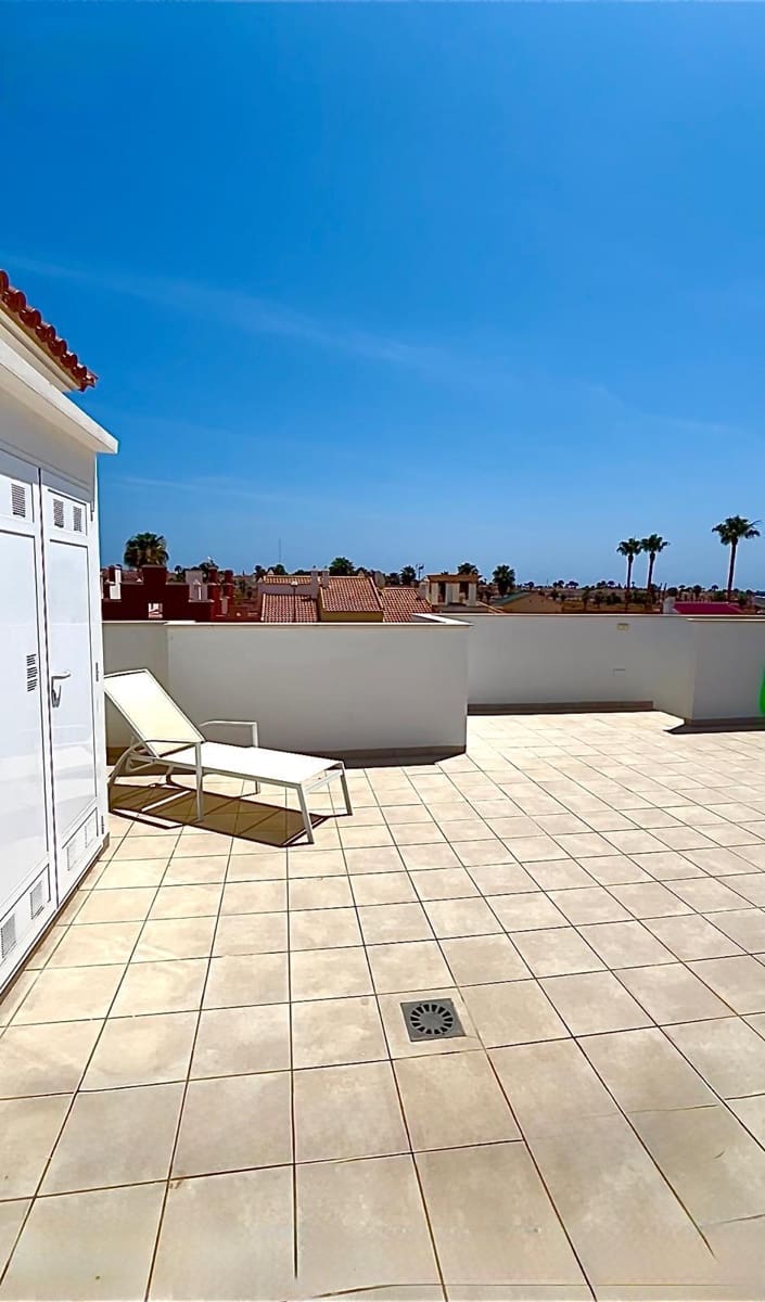 3 quarto Bungalow para venda em Ciudad Quesada com piscina - 345 000 € (Ref: 9303679)