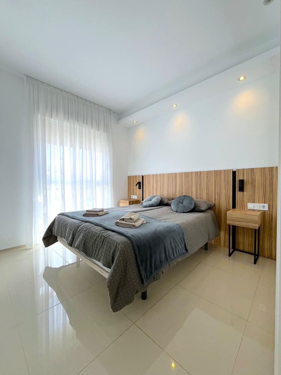 3 quarto Bungalow para venda em Ciudad Quesada com piscina - 345 000 € (Ref: 9303679)