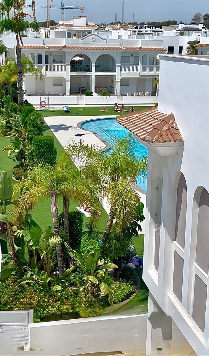 3 quarto Bungalow para venda em Ciudad Quesada com piscina - 345 000 € (Ref: 9303679)