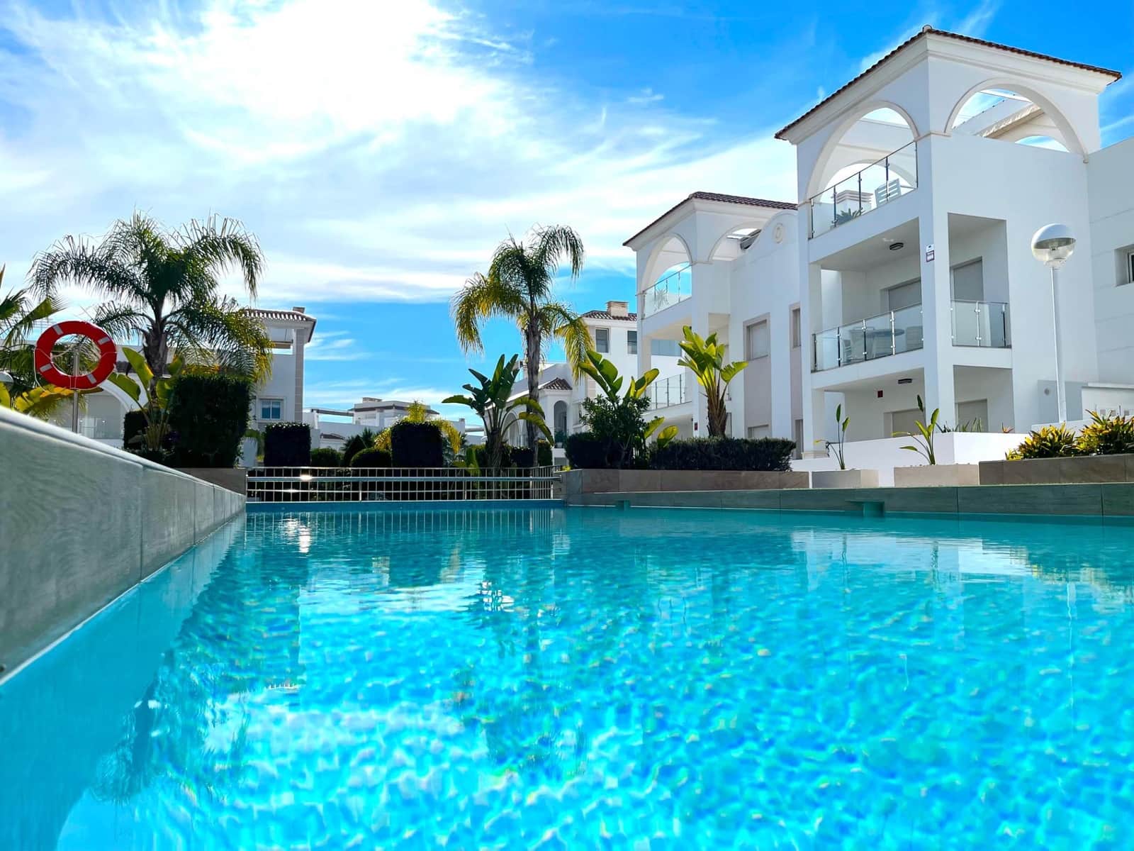 3 quarto Bungalow para venda em Ciudad Quesada com piscina - 345 000 € (Ref: 9303679)