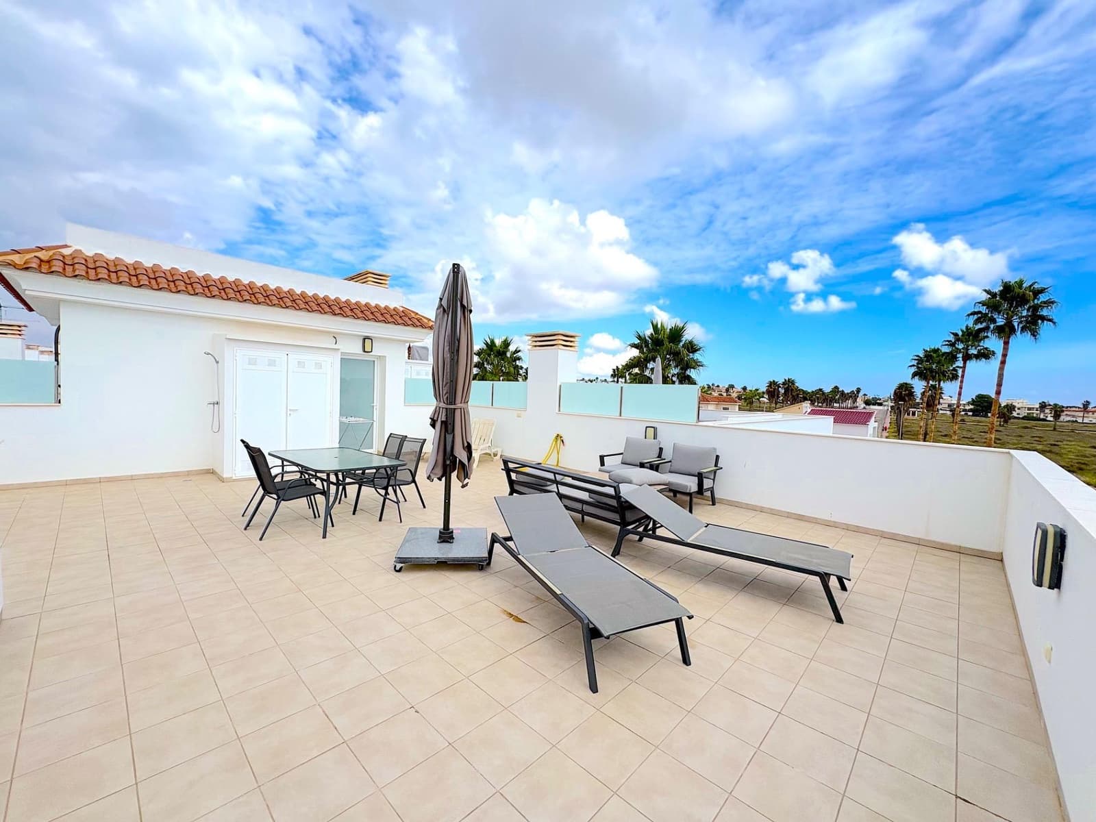 2 makuuhuone Huoneisto myytävänä paikassa Dona Pepa mukana uima-altaan - 290 000 € (Ref: 9330764)