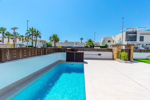 Chalet de 3 habitaciones en Benijófar en venta con piscina - 455.000 € (Ref: 9359396)