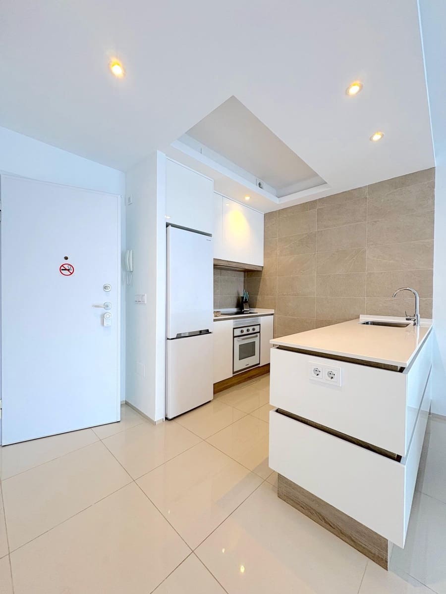 2 slaapkamer Appartement te koop in Dona Pepa met zwembad - € 282.000 (Ref: 9359397)