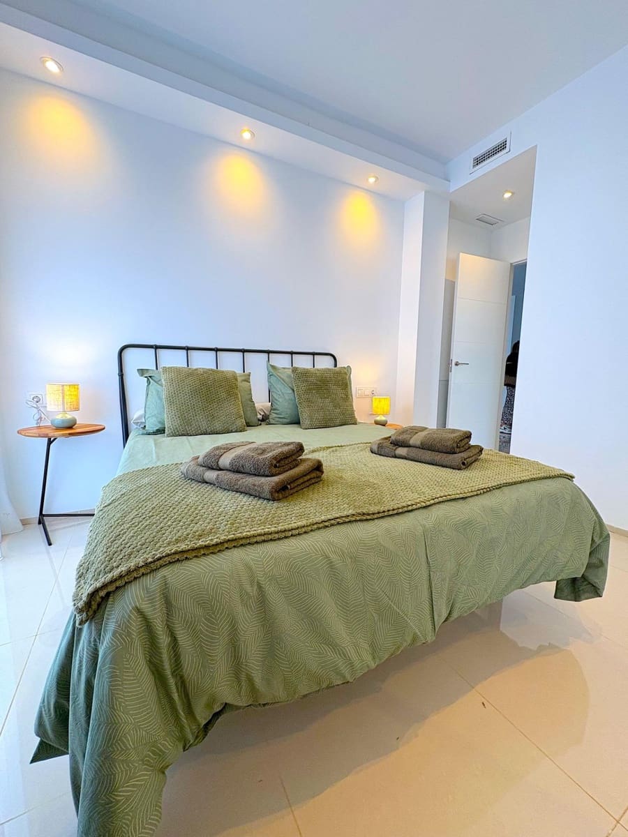 2 slaapkamer Appartement te koop in Dona Pepa met zwembad - € 282.000 (Ref: 9359397)