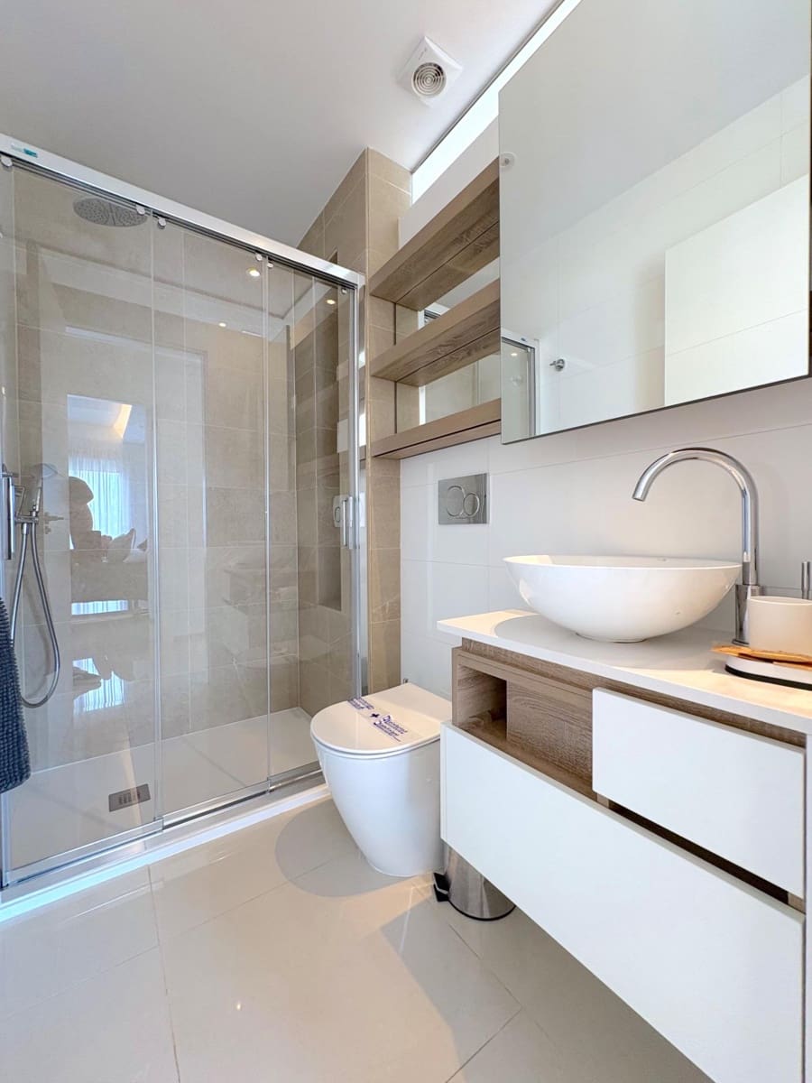 2 slaapkamer Appartement te koop in Dona Pepa met zwembad - € 282.000 (Ref: 9359397)