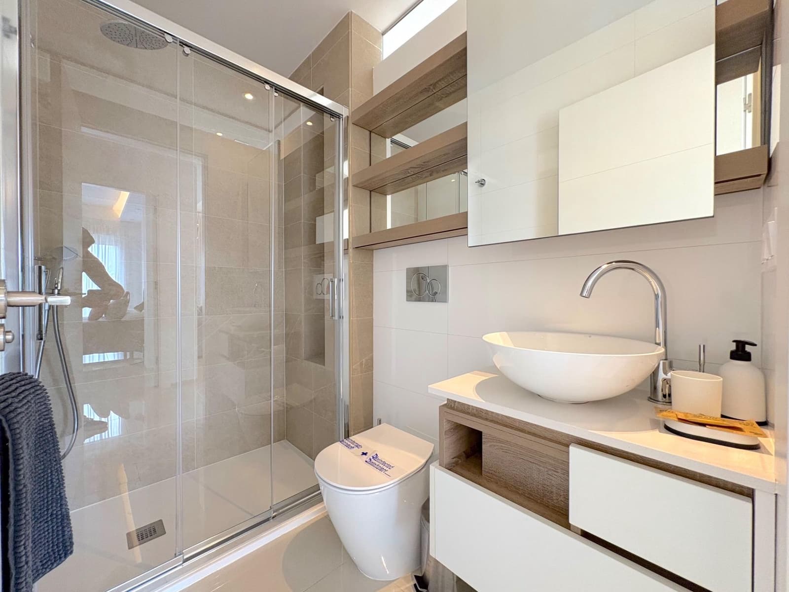 2 slaapkamer Appartement te koop in Dona Pepa met zwembad - € 282.000 (Ref: 9359397)