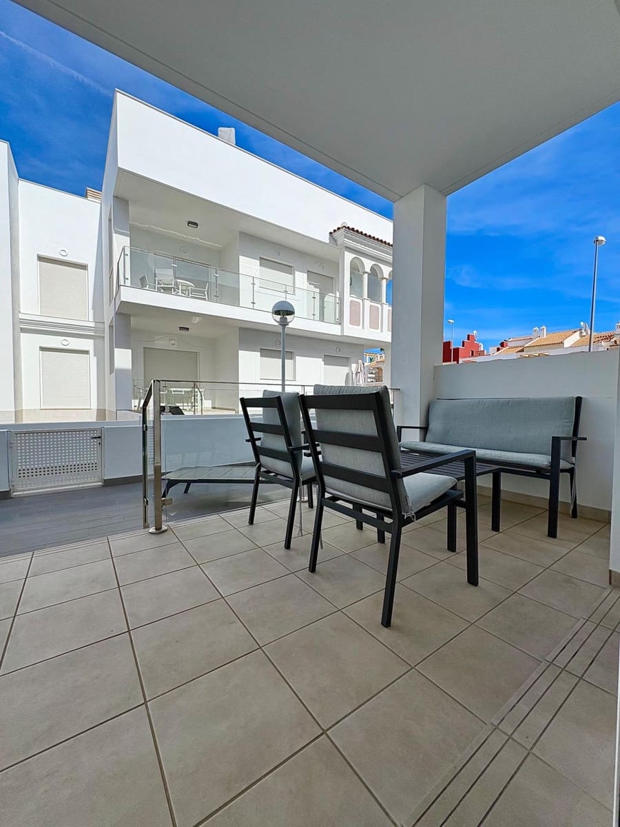 3 bedroom Bungalow for sale in Ciudad Quesada with pool - € 338,000 (Ref: 9362453)