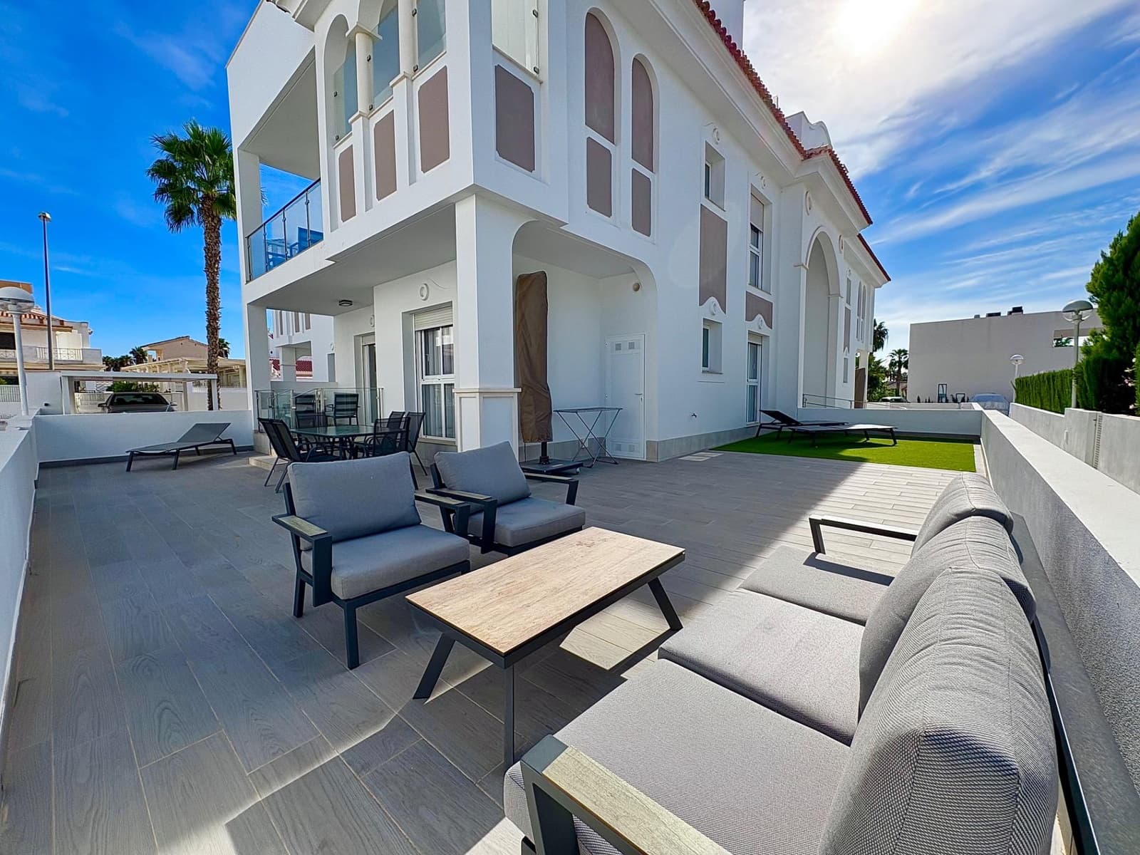 3 slaapkamer Bungalow te koop in Ciudad Quesada met zwembad - € 320.000 (Ref: 9362453)