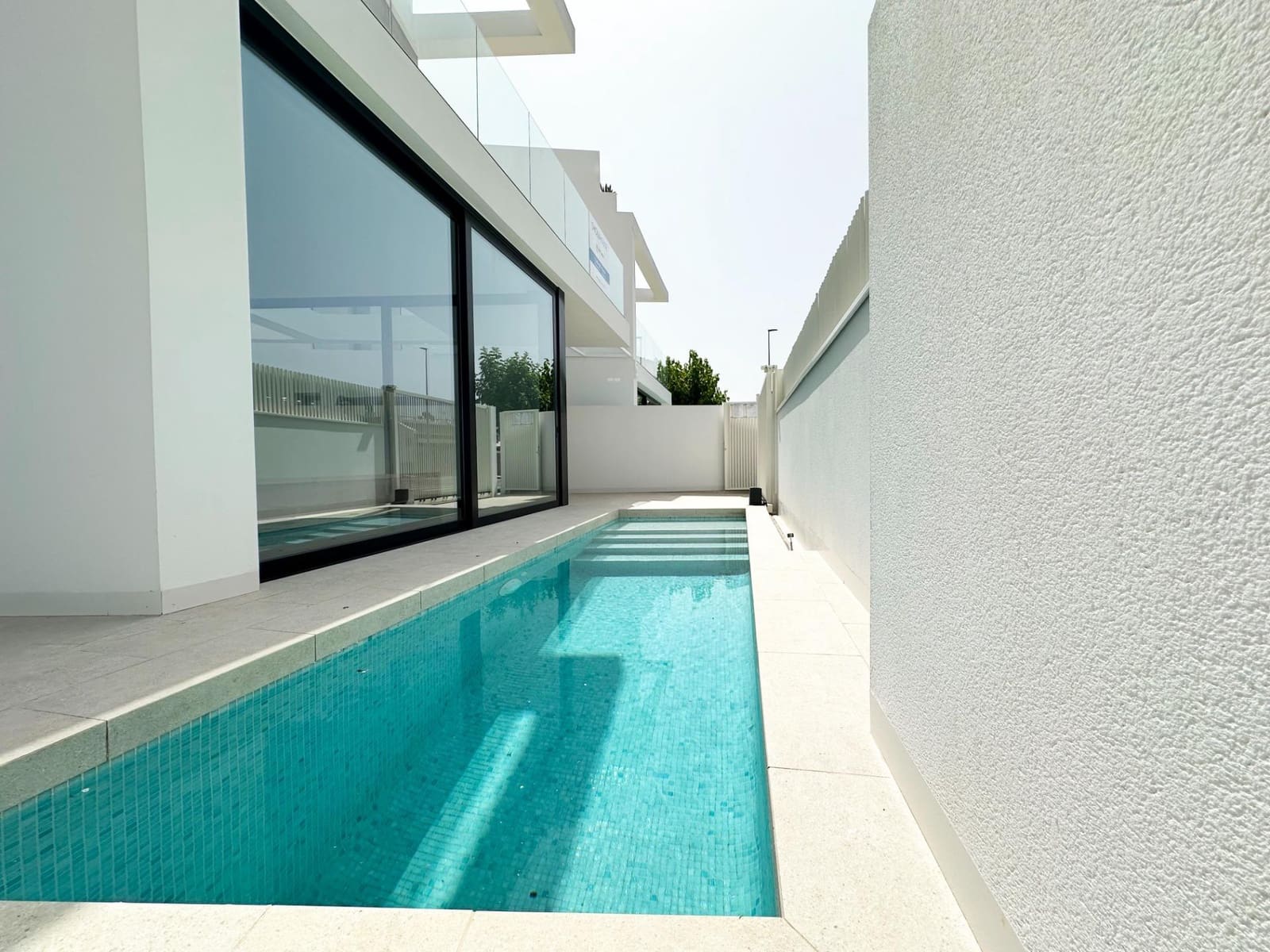 Chalet de 3 habitaciones en Torre de la Horadada en venta con piscina - 599.900 € (Ref: 9468559)