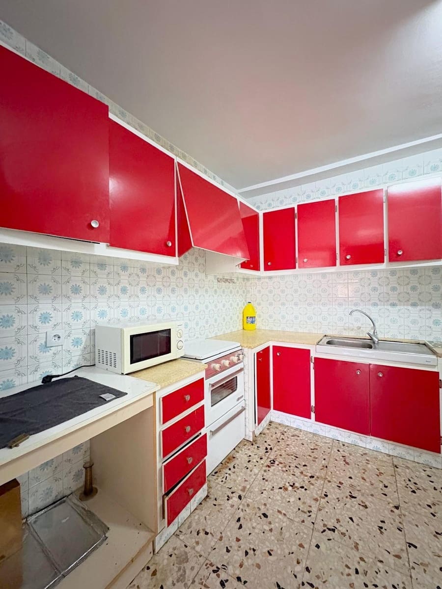 4 bedroom Flat for sale in Rojales - € 78,500 (Ref: 9513520)