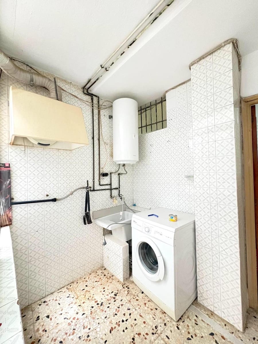 4 bedroom Flat for sale in Rojales - € 78,500 (Ref: 9513520)