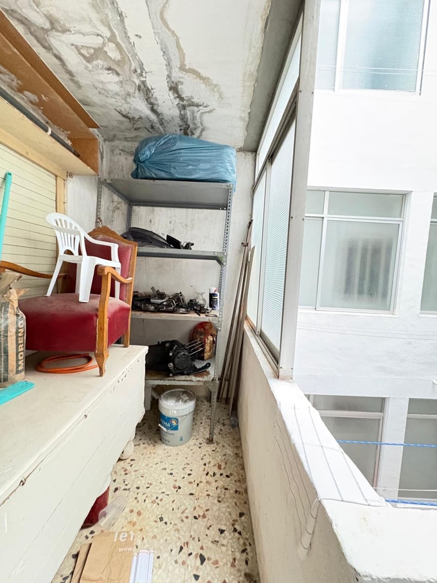 4 bedroom Flat for sale in Rojales - € 78,500 (Ref: 9513520)