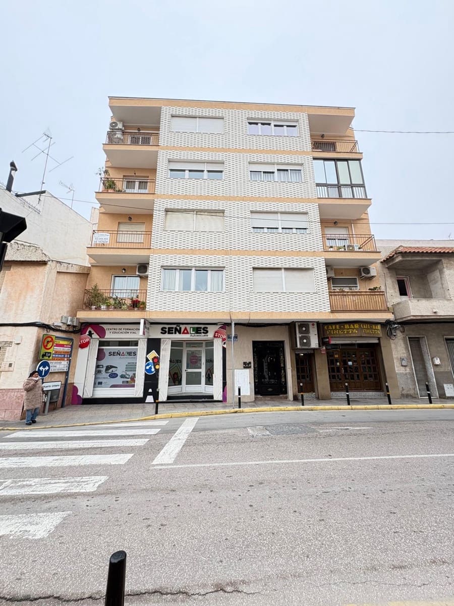 4 bedroom Flat for sale in Rojales - € 78,500 (Ref: 9513520)