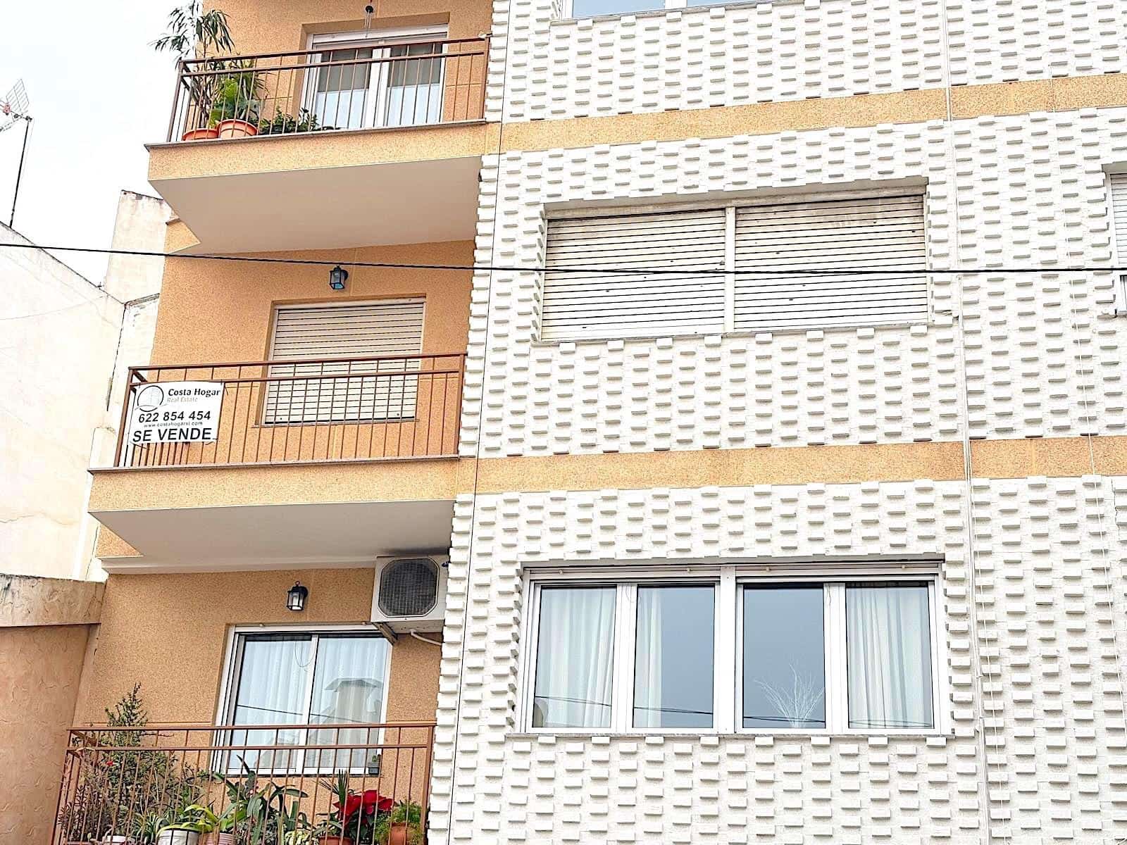 4 bedroom Flat for sale in Rojales - € 78,500 (Ref: 9513520)