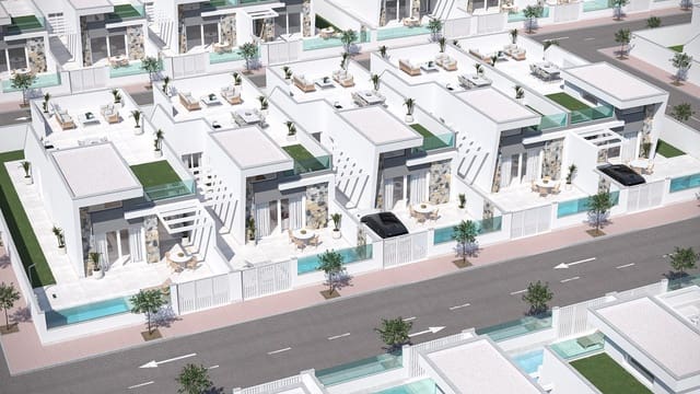 Chalet de 3 habitaciones en Los Alcázares en venta con piscina - 392.000 € (Ref: 9513522)