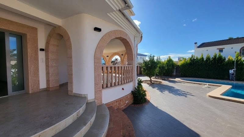 4 bedroom Villa for sale in Ciudad Quesada with pool garage - € 859,000 (Ref: 9551798)