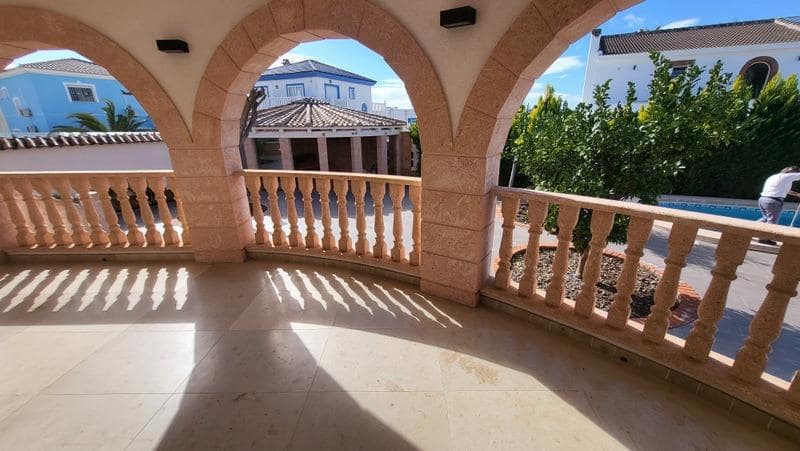 4 bedroom Villa for sale in Ciudad Quesada with pool garage - € 859,000 (Ref: 9551798)