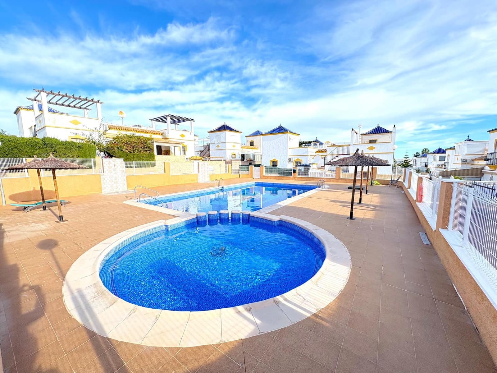 3 quarto Apartamento para venda em La Siesta com piscina garagem - 194 900 € (Ref: 9583029)